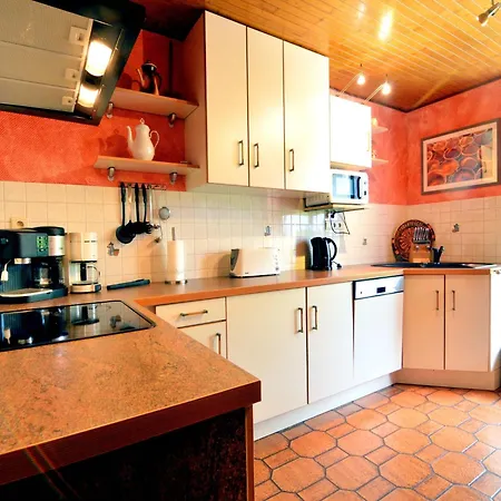 Tatil Evi Cosy With Sauna, Terrace Butgenbach